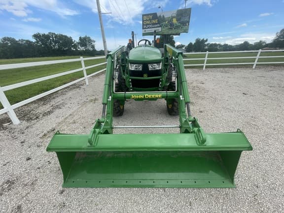 Image of John Deere 4044M equipment image 1
