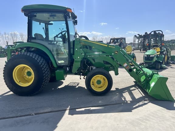 Image of John Deere 4044R equipment image 3