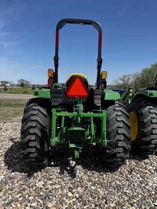 Image of John Deere 4044R equipment image 3