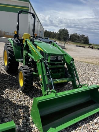 Image of John Deere 4044R equipment image 2