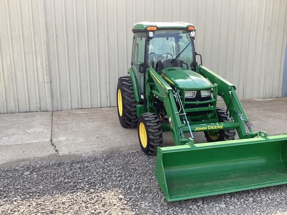 Image of John Deere 4044R equipment image 3