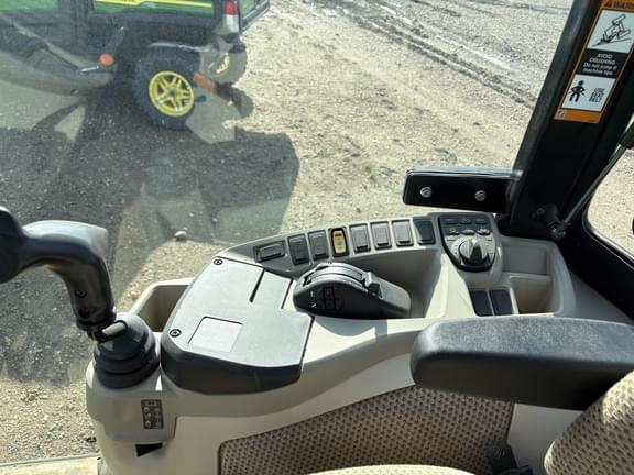 Image of John Deere 4044R equipment image 3