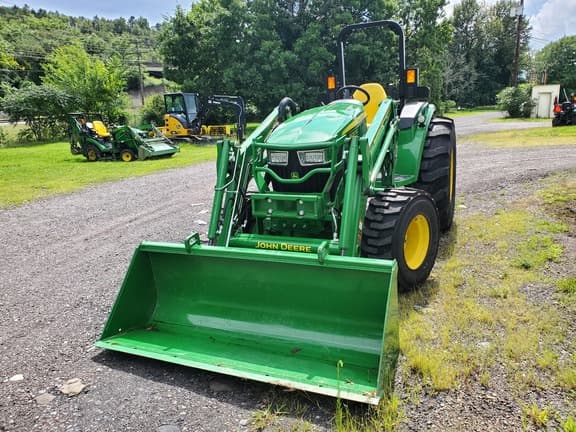 Image of John Deere 4052M equipment image 1