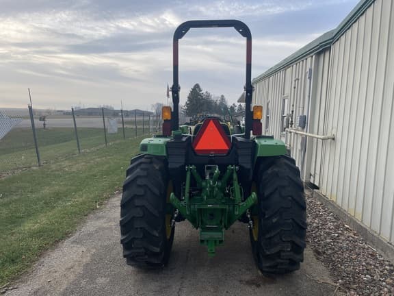 Image of John Deere 4052M equipment image 3