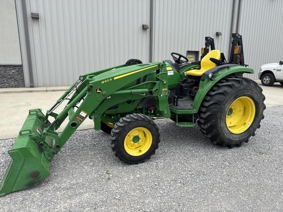Image of John Deere 4052R equipment image 4