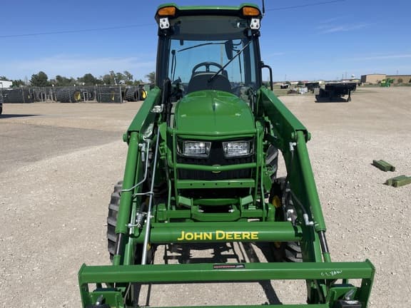 Image of John Deere 4052R equipment image 2