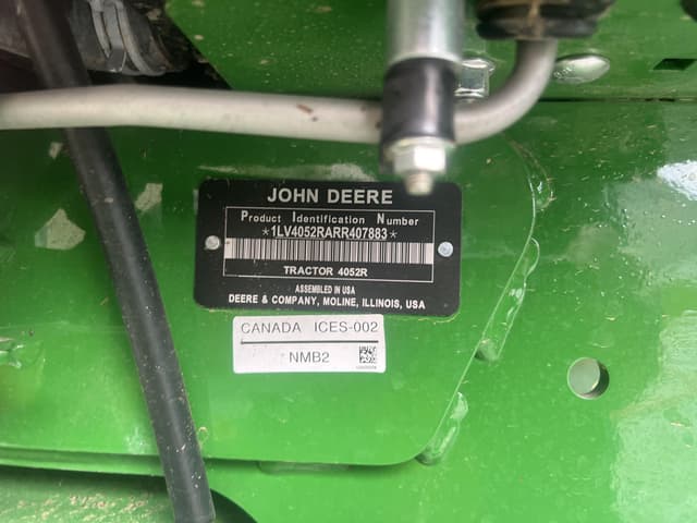 Image of John Deere 4052R equipment image 1