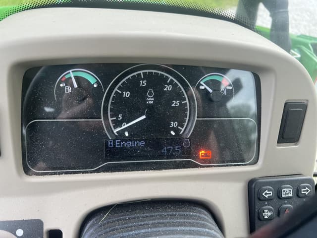 Image of John Deere 4052R equipment image 2