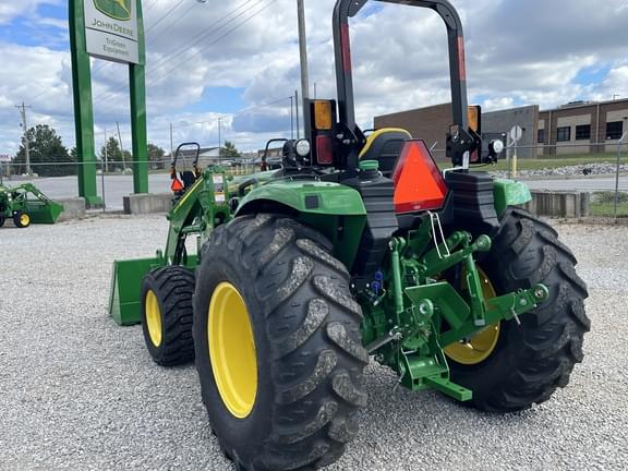 Image of John Deere 4066M equipment image 2