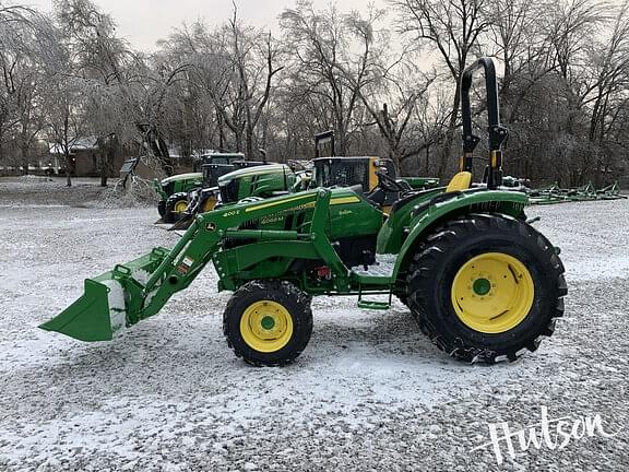 Image of John Deere 4066M equipment image 3