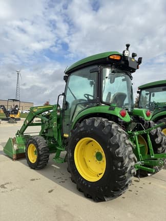 Image of John Deere 4066R equipment image 4