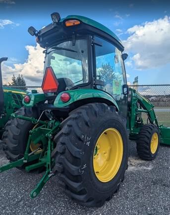 Image of John Deere 4066R equipment image 1