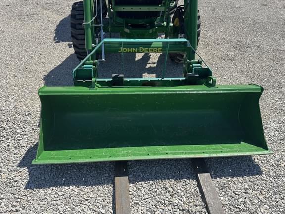 Image of John Deere 4066R equipment image 4