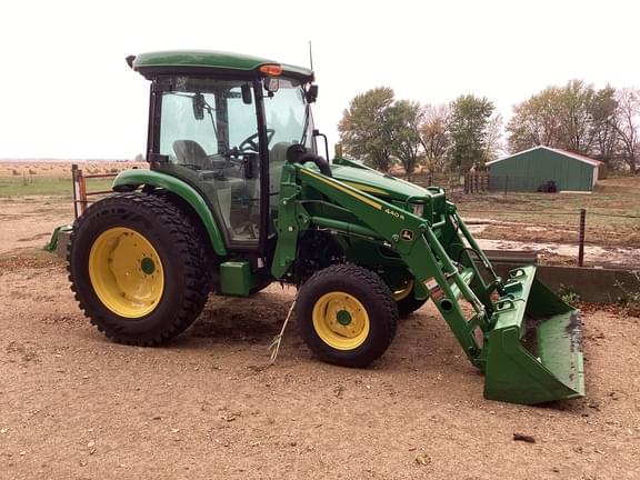 Image of John Deere 4066R equipment image 1