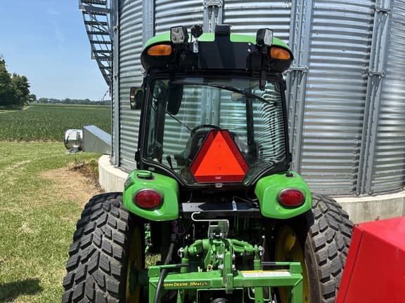 Image of John Deere 4075R equipment image 3