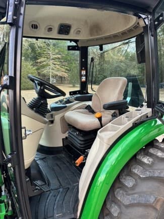 Image of John Deere 4075R equipment image 1