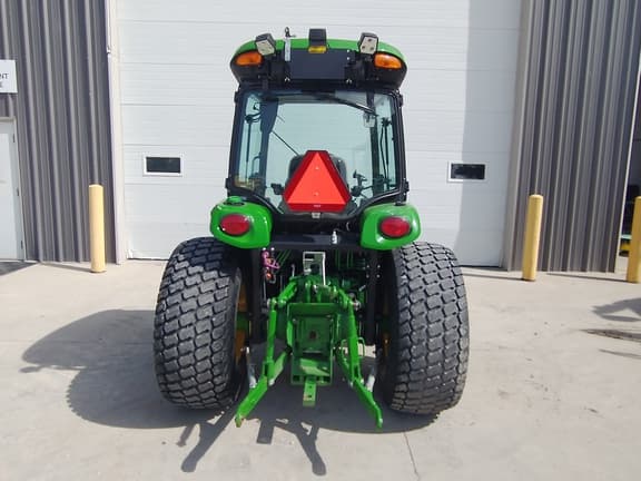 Image of John Deere 4075R equipment image 4