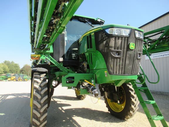 Image of John Deere 410R equipment image 4