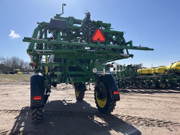 Image of John Deere 410R equipment image 3