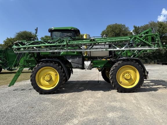 Image of John Deere 410R equipment image 2