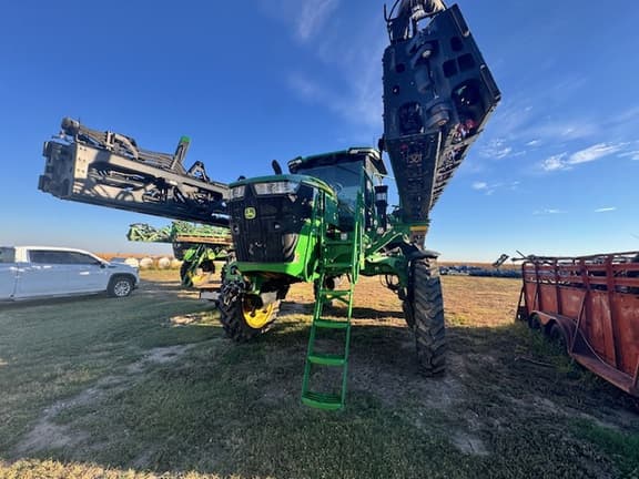 Image of John Deere 410R equipment image 3