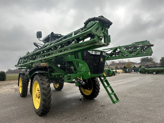 Image of John Deere 410R equipment image 2