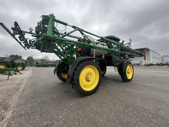 Image of John Deere 410R equipment image 4