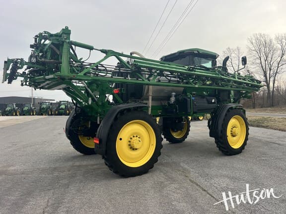 Image of John Deere 410R equipment image 1