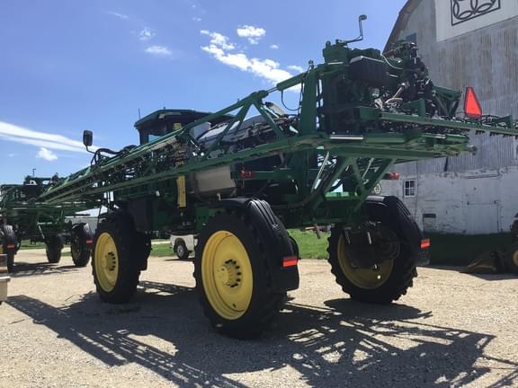 Image of John Deere 410R equipment image 4