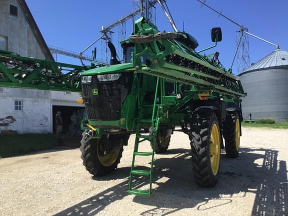 Image of John Deere 410R equipment image 1