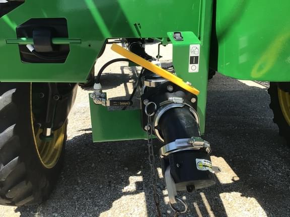 Image of John Deere 410R equipment image 4