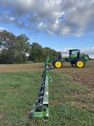 Image of John Deere 410R equipment image 3