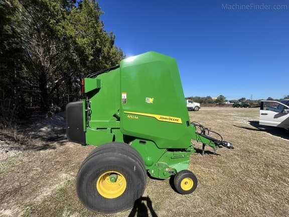 Image of John Deere 451M Image 0
