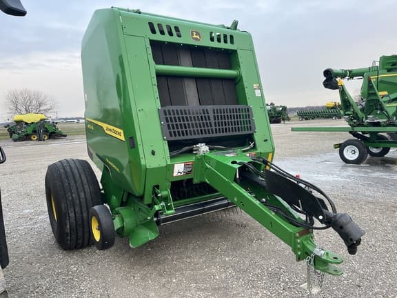 Image of John Deere 451M equipment image 1