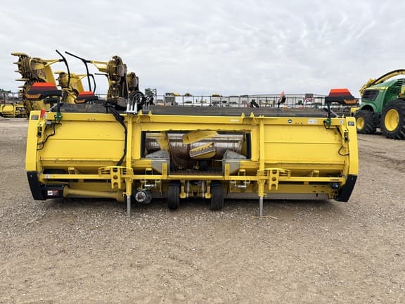 Image of John Deere 46R equipment image 4