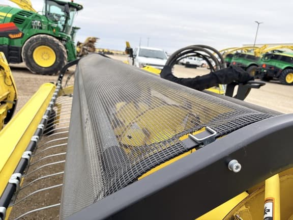 Image of John Deere 46R equipment image 3