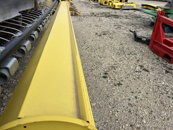 Image of John Deere 46R equipment image 4