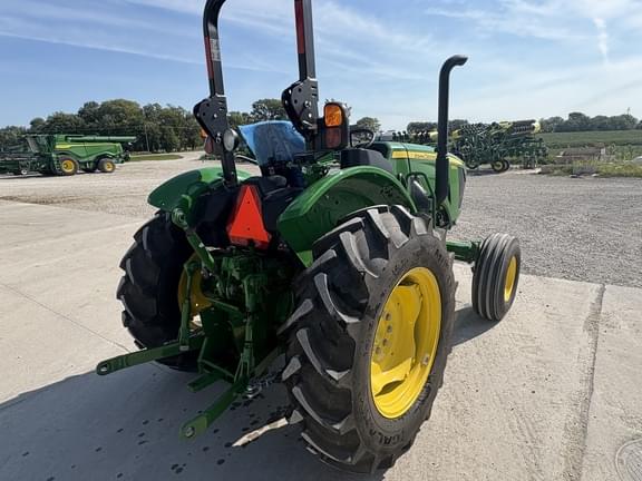 Image of John Deere 5050E equipment image 4