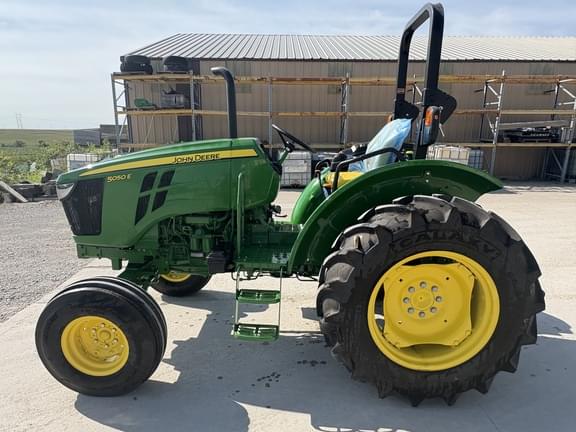 Image of John Deere 5050E equipment image 1