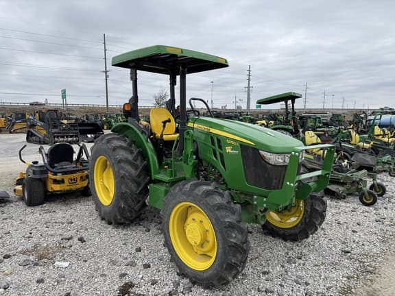 Image of John Deere 5050E equipment image 3