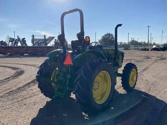 Image of John Deere 5050E equipment image 3