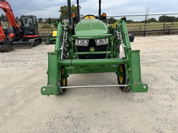 Image of John Deere 5050E equipment image 3