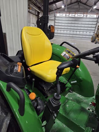 Image of John Deere 5050E equipment image 4