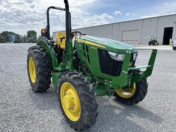 Image of John Deere 5050E equipment image 2