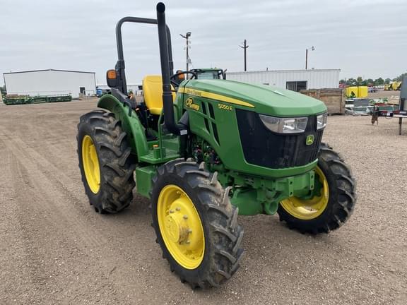 Image of John Deere 5050E equipment image 2