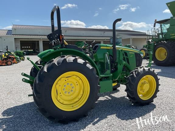 Image of John Deere 5050E equipment image 4