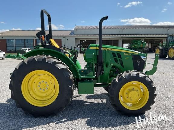 Image of John Deere 5050E equipment image 2