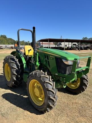 Image of John Deere 5060E equipment image 4