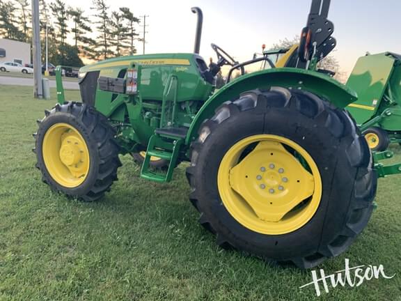 Image of John Deere 5060E equipment image 3
