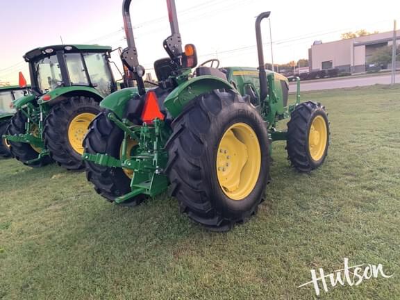 Image of John Deere 5060E equipment image 2